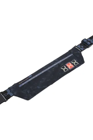 Under Armour Saszetka na pas do biegania UA Velociti Run Belt - czarna