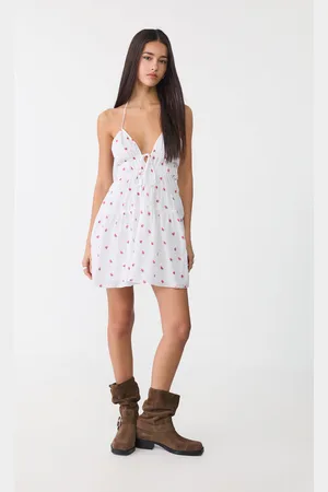 Stradivarius Krótka sukienka w truskawki M