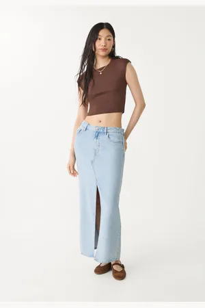 Stradivarius D70 Jeansowa spódnica średniej długości o luźnym
