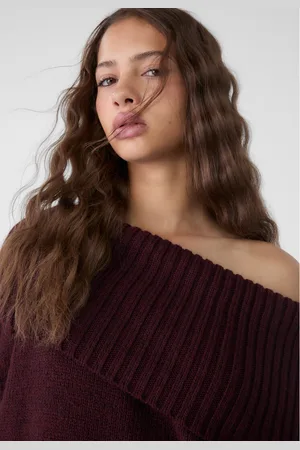 Stradivarius Dzianinowy sweter z odkrytymi ramionami XL