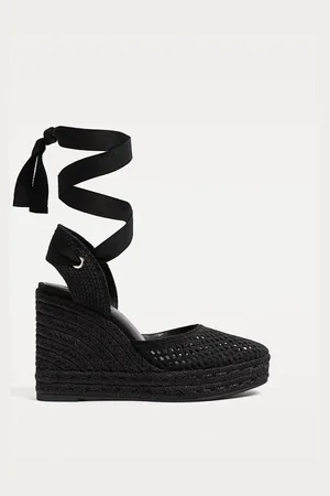 Stradivarius Szydełkowe buty na koturnie z juty