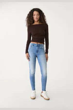 Stradivarius D07 Jeansy skinny fit z regularnym stanem