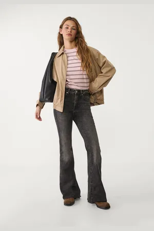 Stradivarius Rozszerzane jeansy z rozcięciami 38