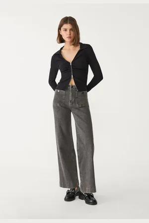 Stradivarius D77 Minimalistyczne jeansy z kieszeniami