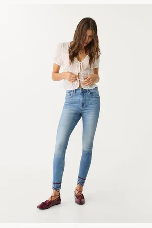 Stradivarius D07 Jeansy skinny fit z regularnym stanem