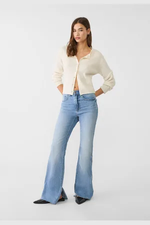 Stradivarius Rozszerzane jeansy z rozcięciami 32