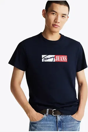 Tommy Hilfiger T-shirt o wąskim kroju z logo z podpisem