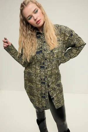 STUDIO UNTOLD Bluzka koszulowa, oversize, nadruk inspirowany skórą węża, listwa guzikowa, kołnierzyk koszulowy