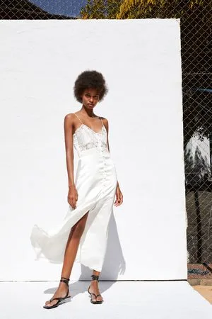 Zara Sukienka w stylu bieliźnianym z tkaniny satynowanej