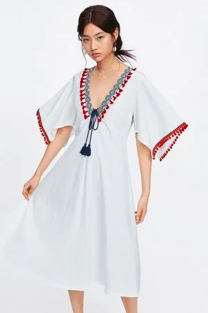 Zara Kobieta Sukienki - Sukienka z łączonych tkanin z pomponami