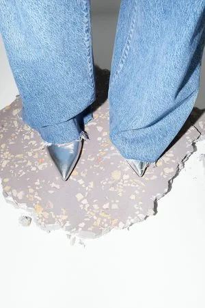 Zara Kobieta Na obcasie - Skórzane metalizowane buty na wysokim obcasie